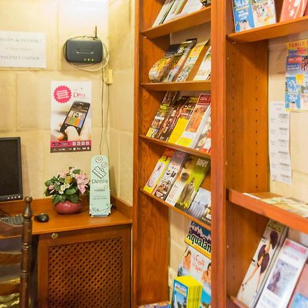 Hostal Loreto Denia Εξωτερικό φωτογραφία