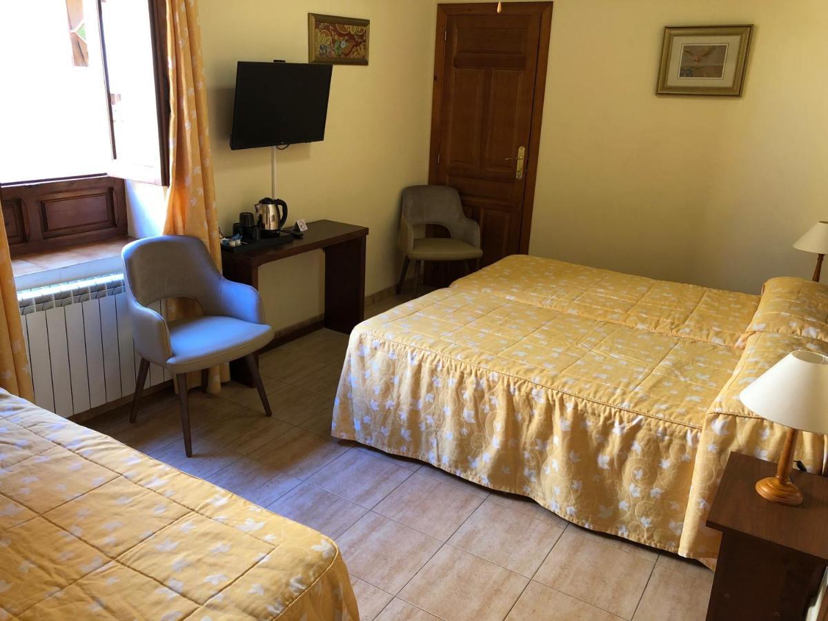 Hostal Loreto Denia Εξωτερικό φωτογραφία