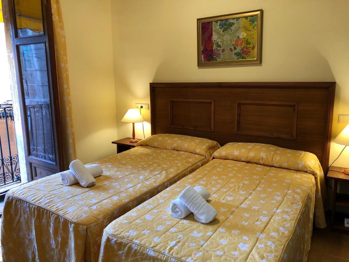 Hostal Loreto Denia Εξωτερικό φωτογραφία