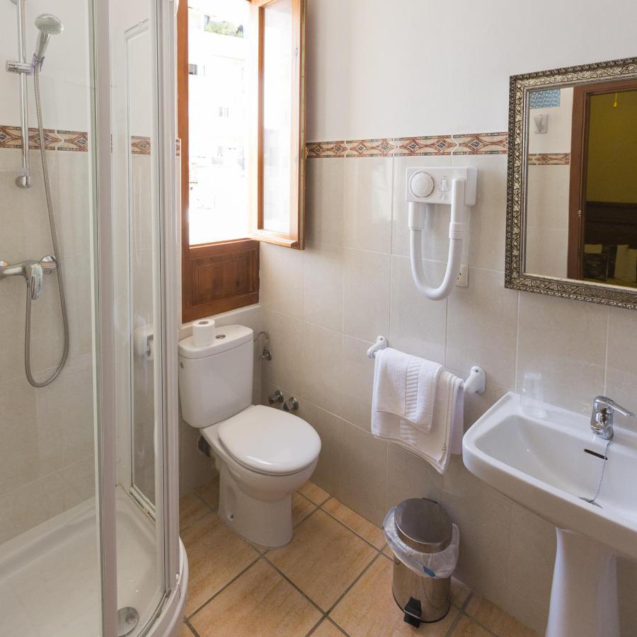 Hostal Loreto Denia Εξωτερικό φωτογραφία