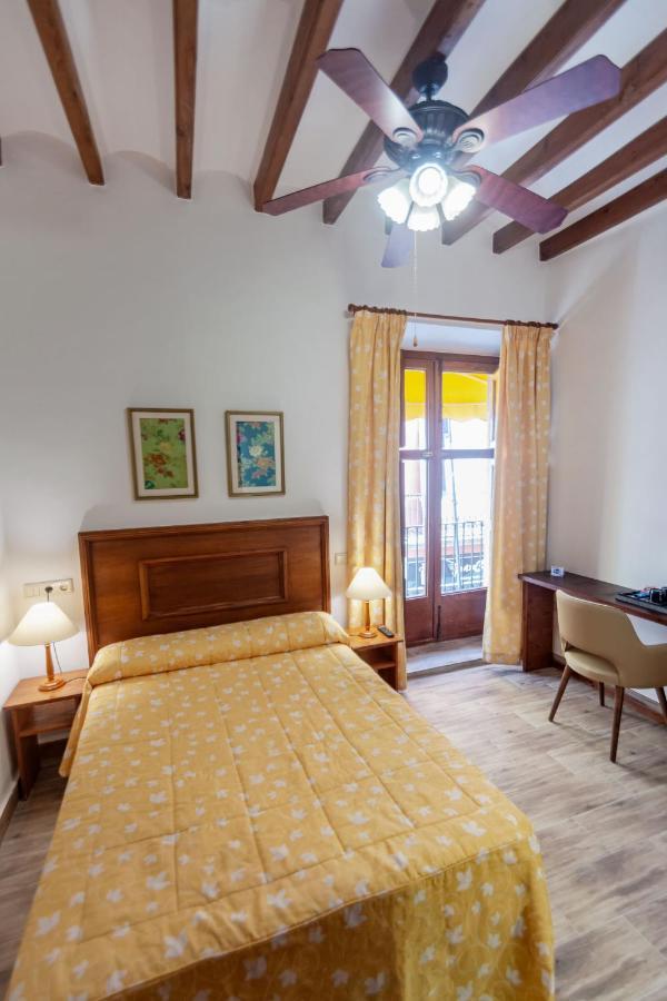 Hostal Loreto Denia Εξωτερικό φωτογραφία