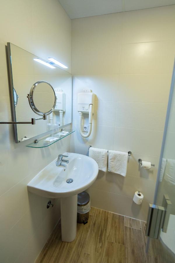 Hostal Loreto Denia Εξωτερικό φωτογραφία